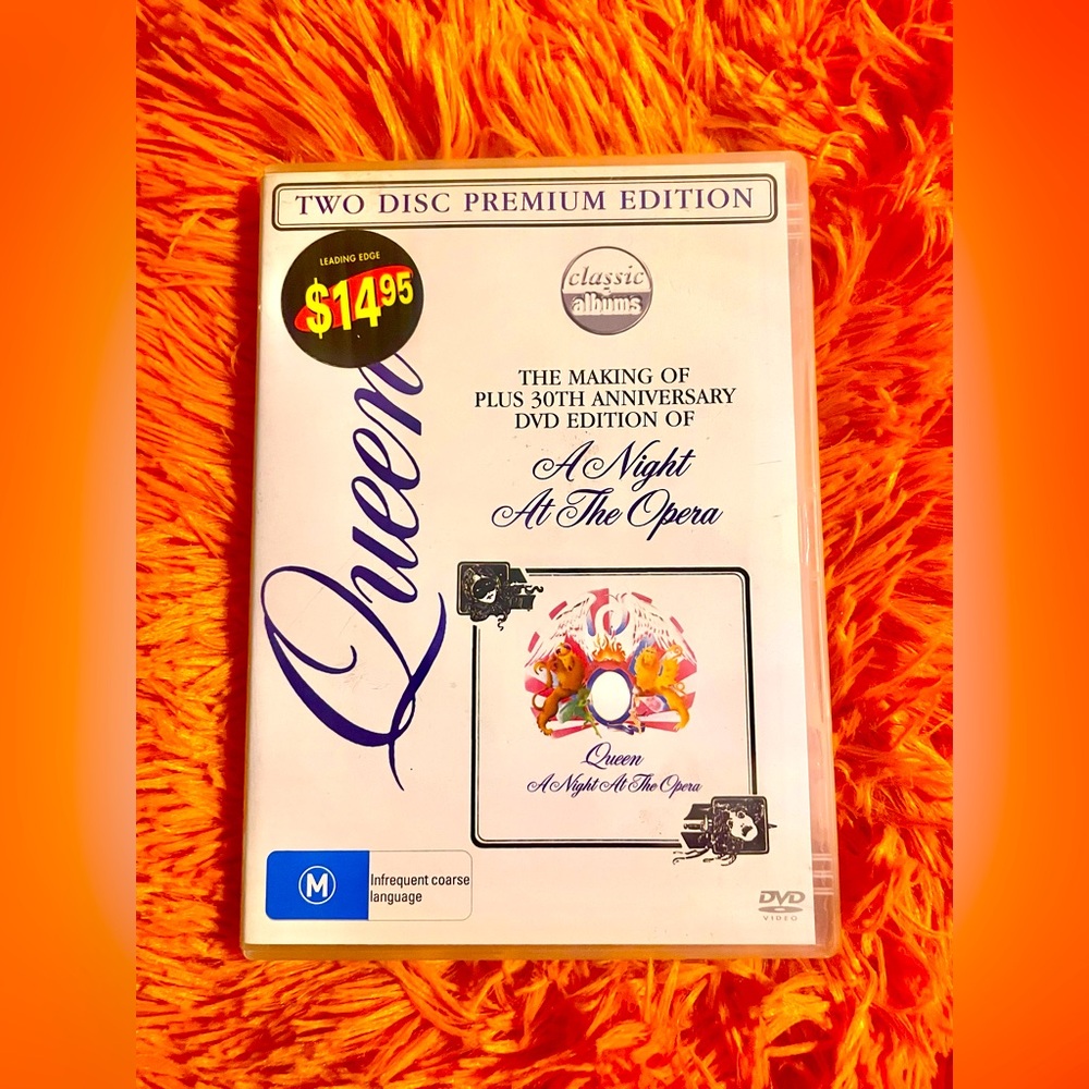 NWT a night at the opera QUEEN  2 disc Premium edition.